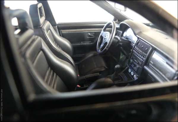 1:18 Audi 80 Avant RS2 2.2L 20V turbo Black Edition mit Porsche Alufelgen